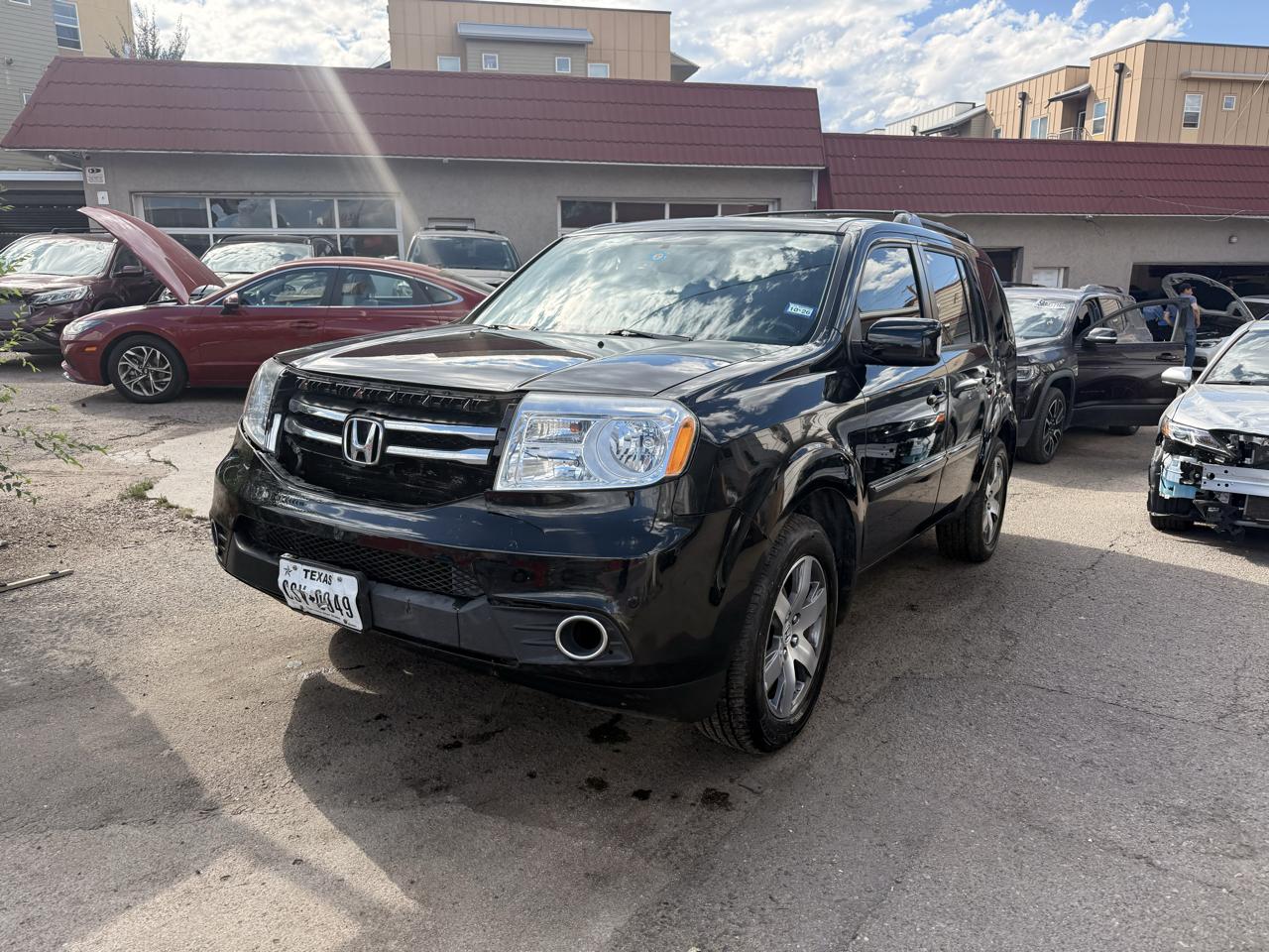 2014 Honda Pilot 2WD 4dr Touring w/RES & Navi