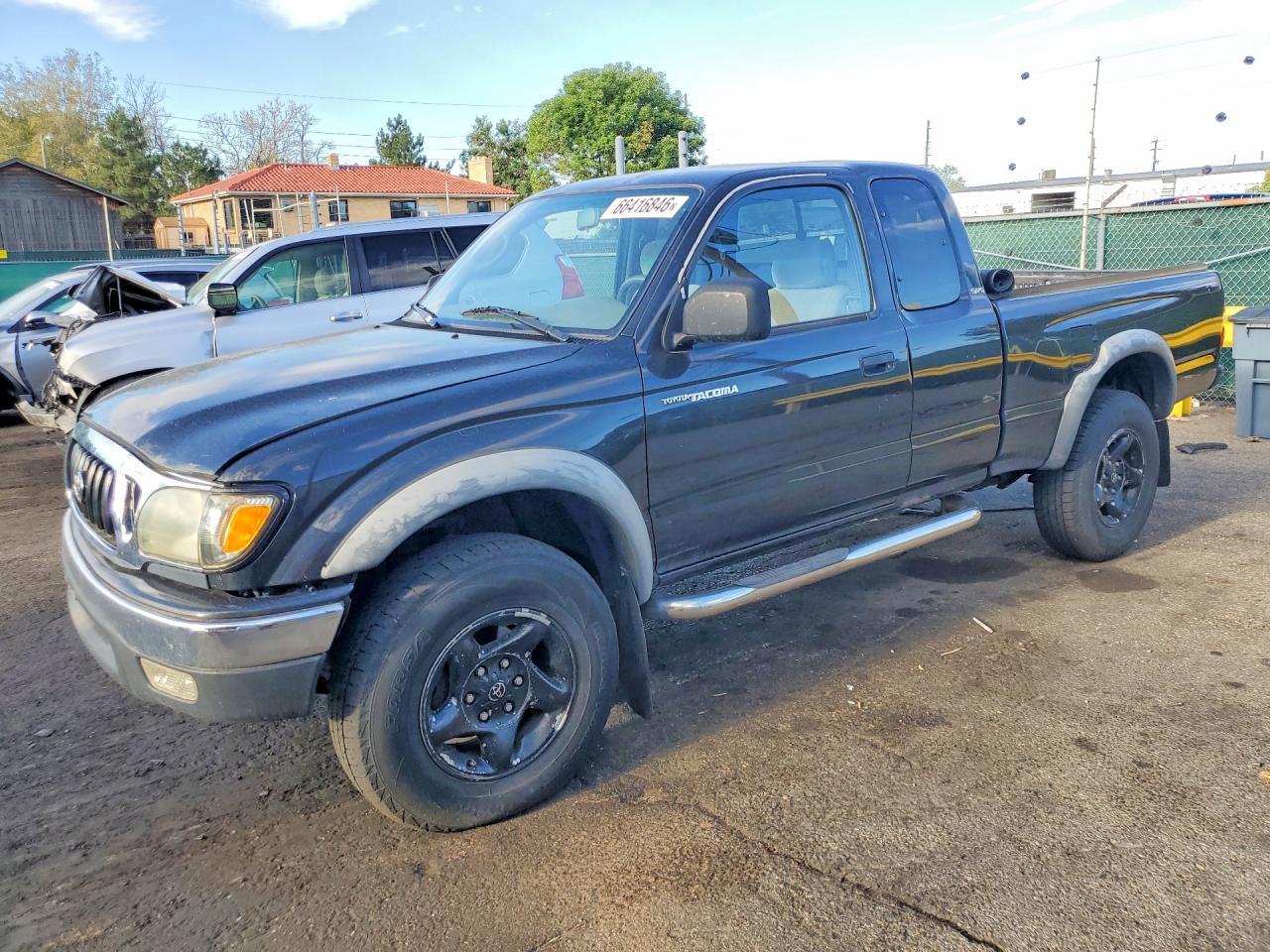 2002 Toyota Tacoma XtraCab Auto 4WD (Natl)