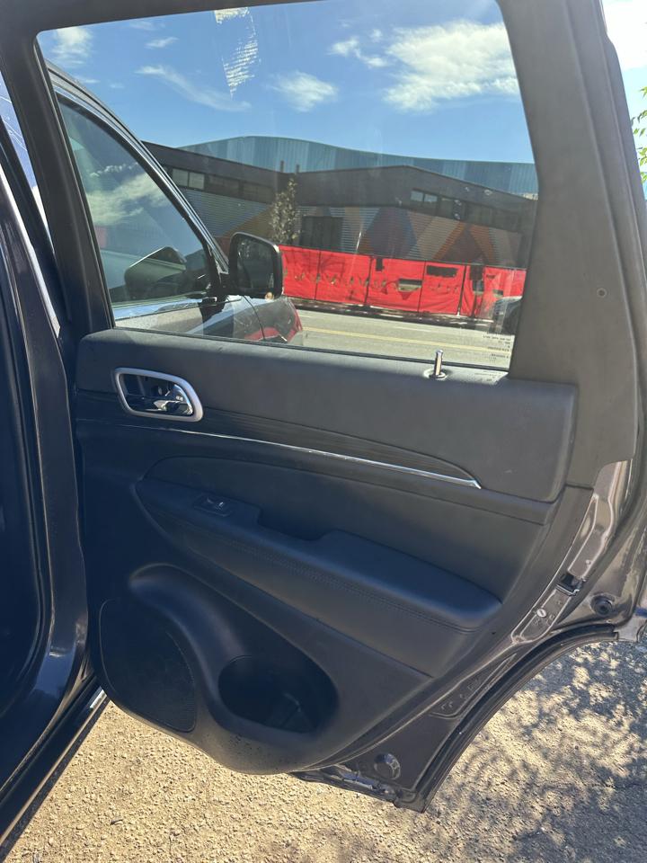 Jeep Grand Cherokee photo 14