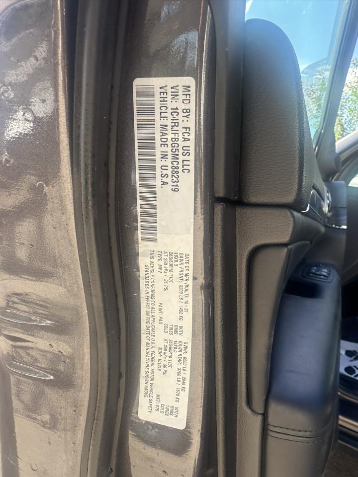 Jeep Grand Cherokee photo 19