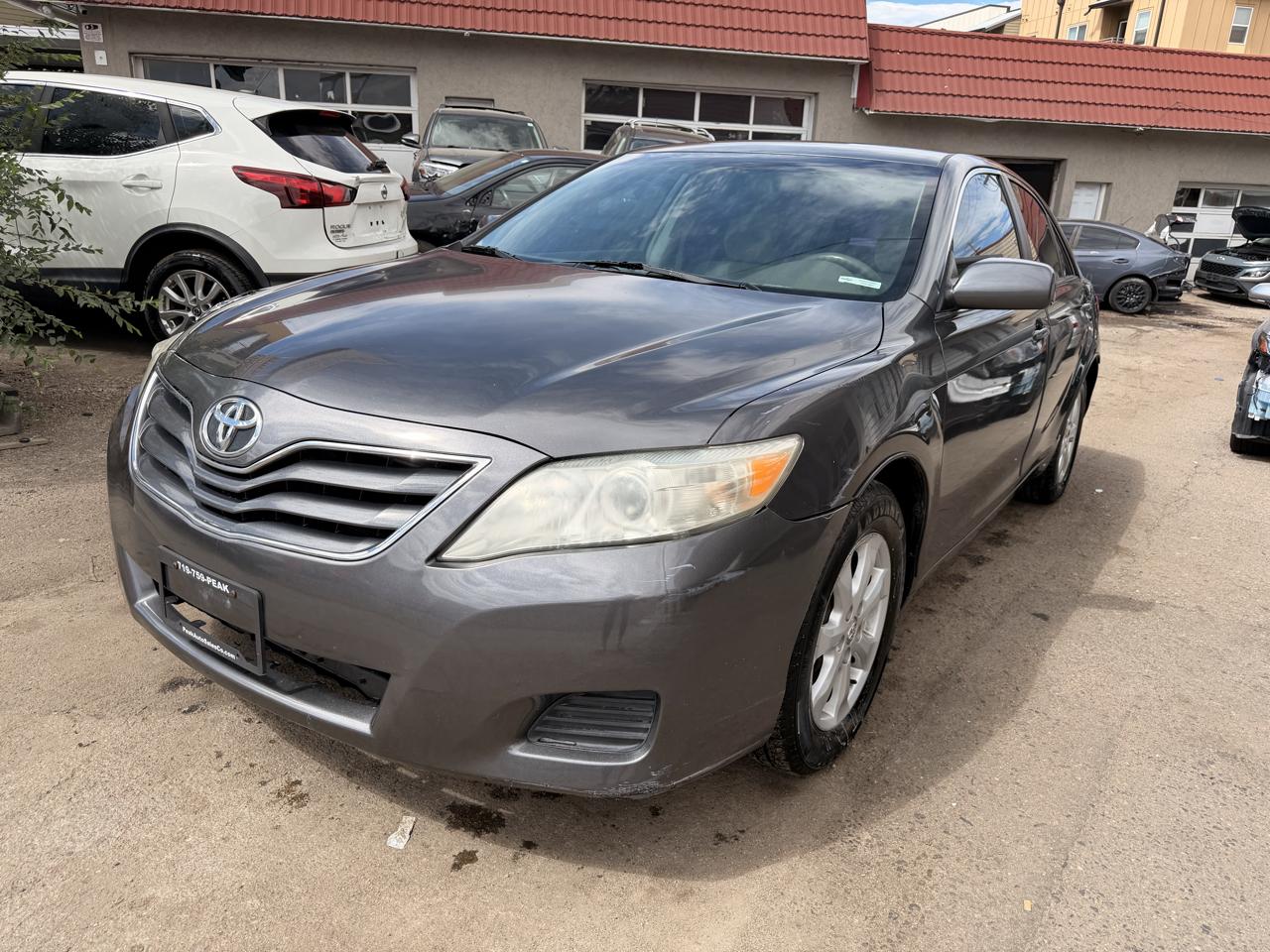 2011 Toyota Camry 4dr Sdn I4 Man LE (Natl)