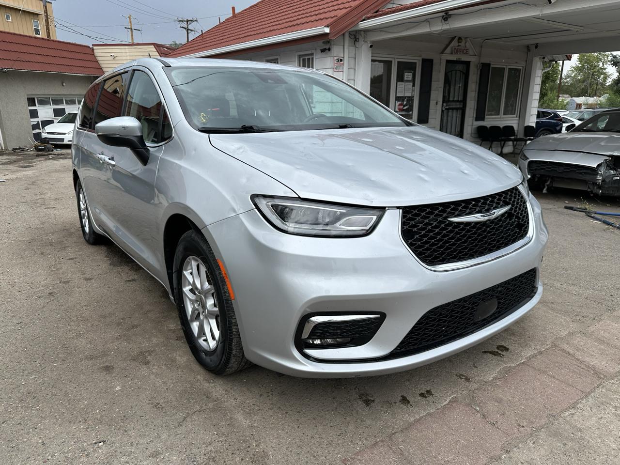2023 Chrysler Pacifica Touring L FWD