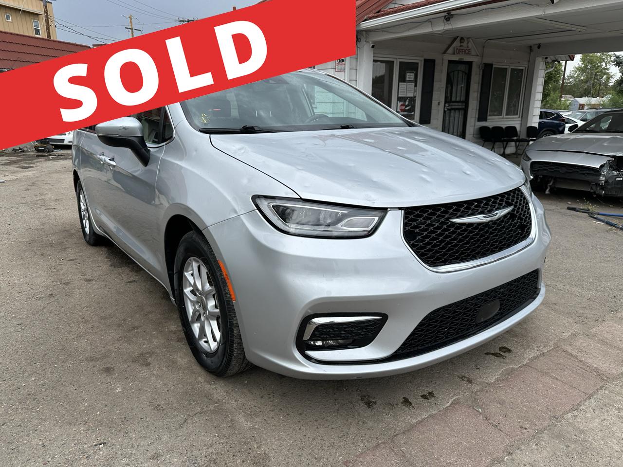 2023 Chrysler Pacifica Touring L FWD