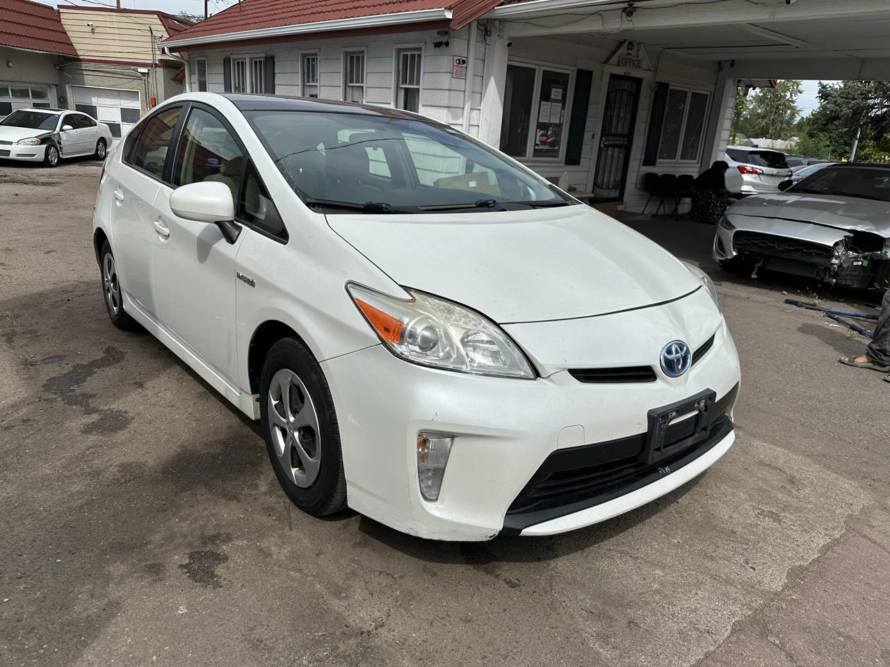 2015 Toyota Prius 5dr HB Persona Series Special Edition (Natl)