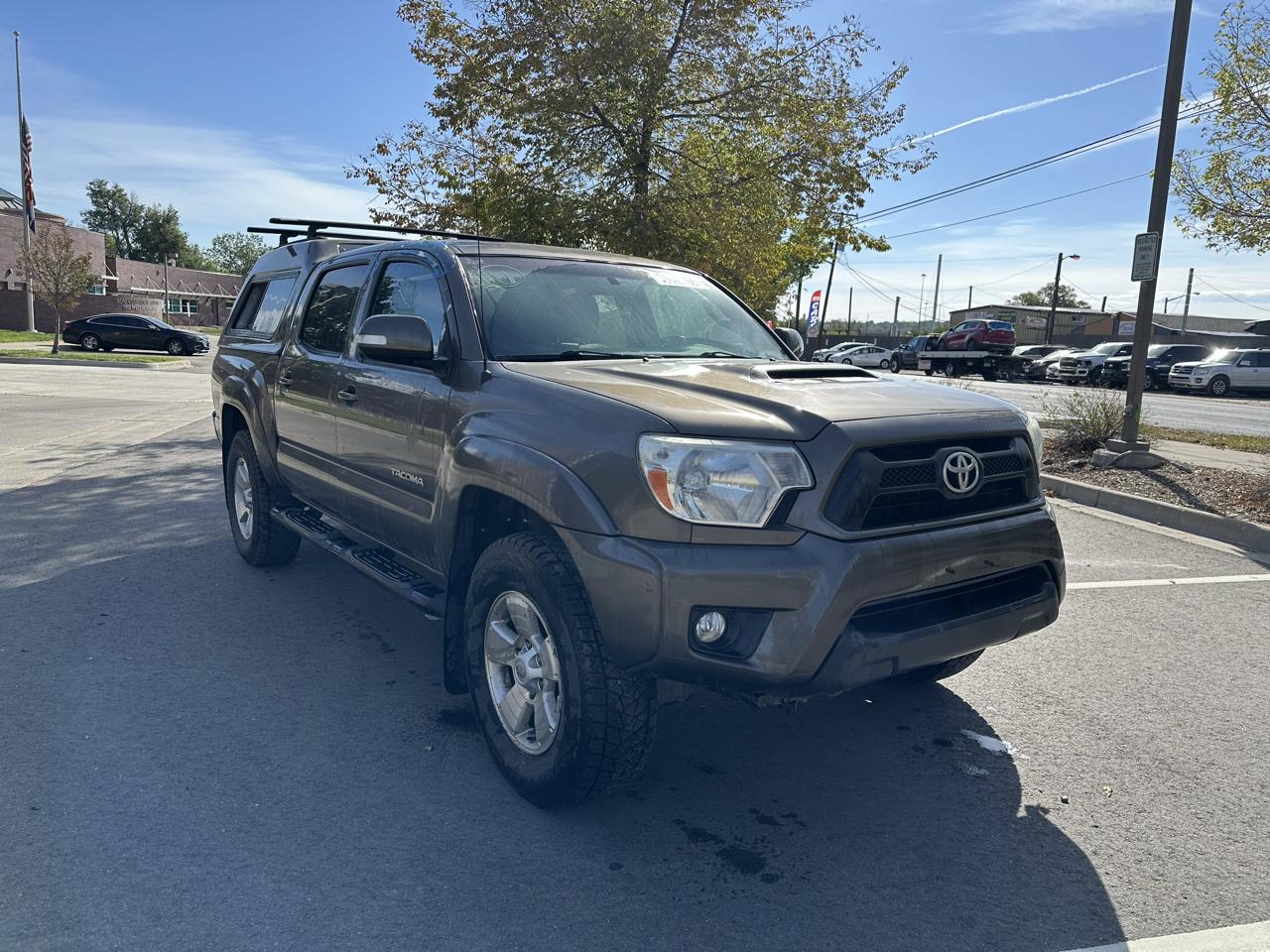 2015 Toyota Tacoma 4WD Double Cab V6 AT (Natl)