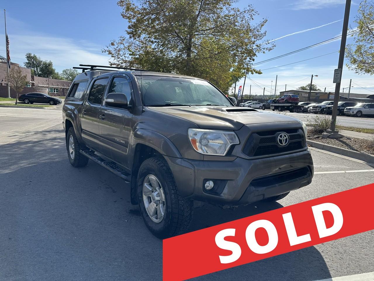 2015 Toyota Tacoma 4WD Double Cab V6 AT (Natl)
