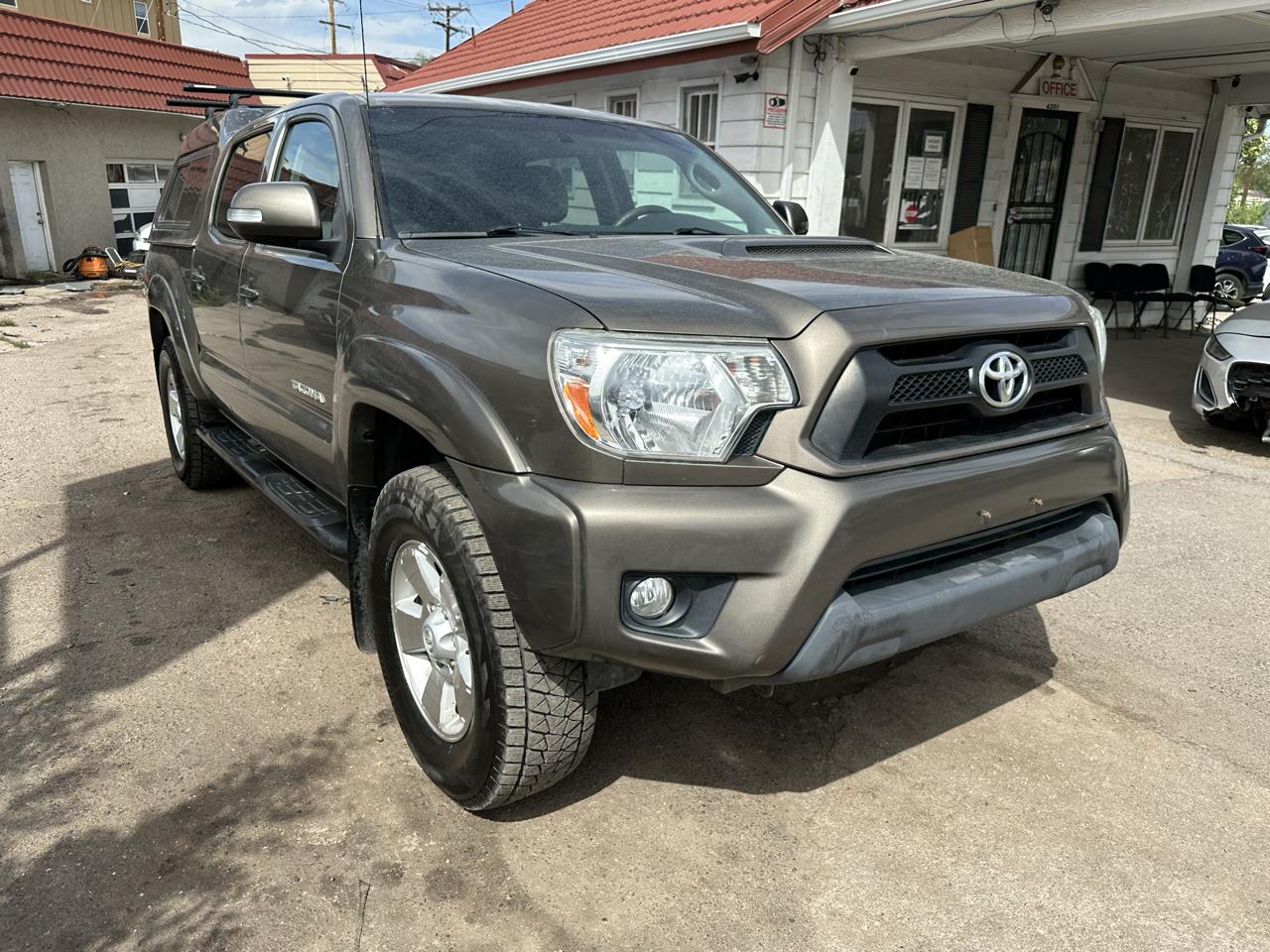 2015 Toyota Tacoma 4WD Double Cab V6 AT (Natl)