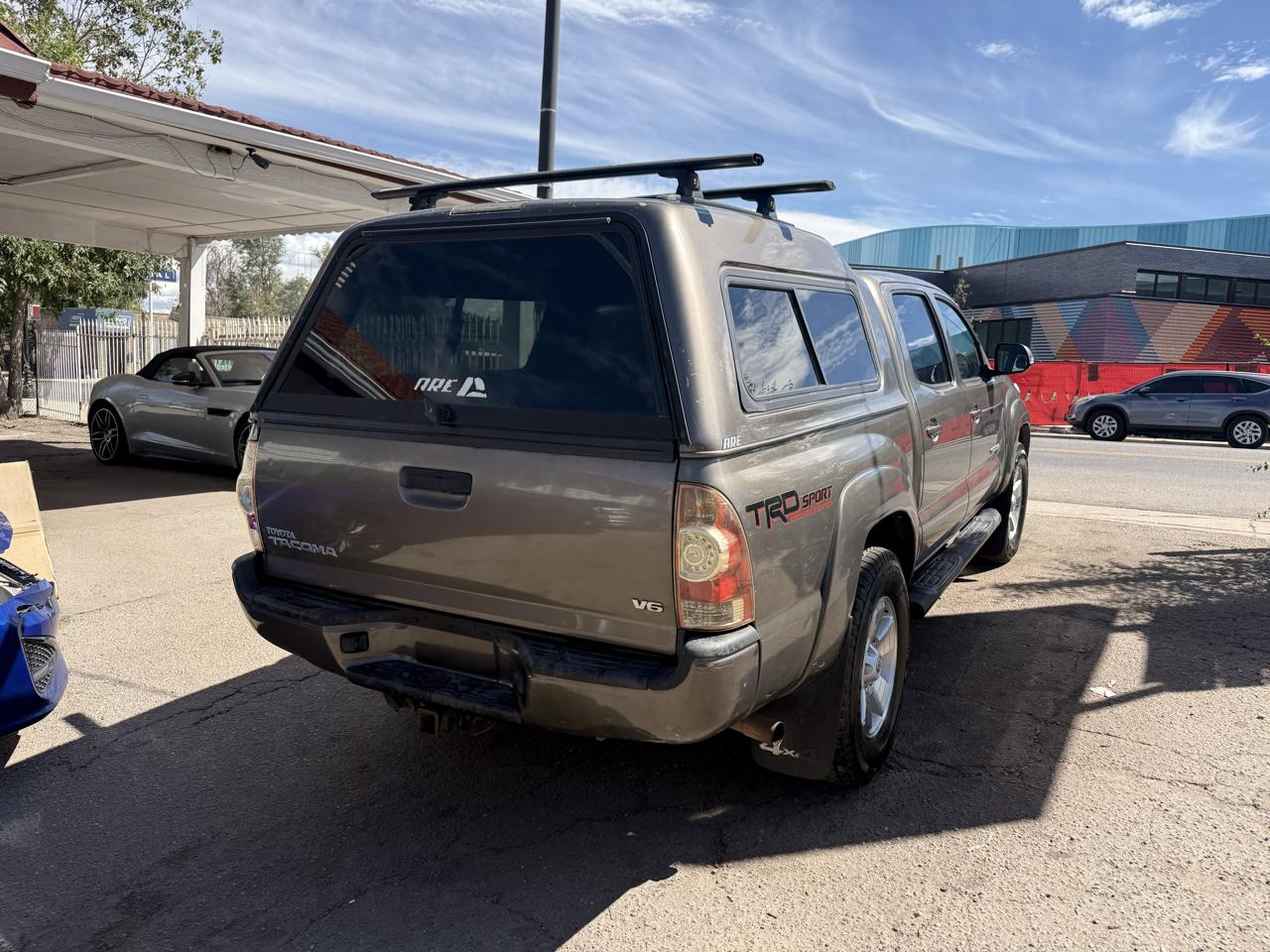 Toyota Tacoma photo 5