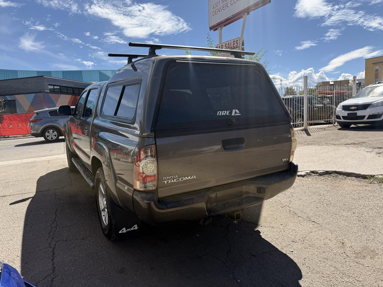 Toyota Tacoma photo 7