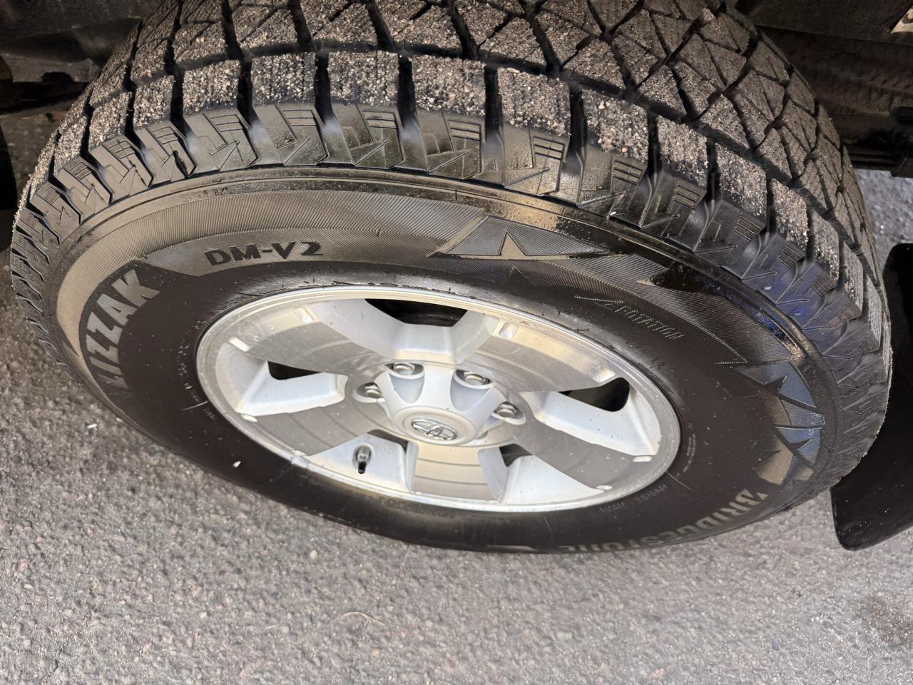 Toyota Tacoma photo 14