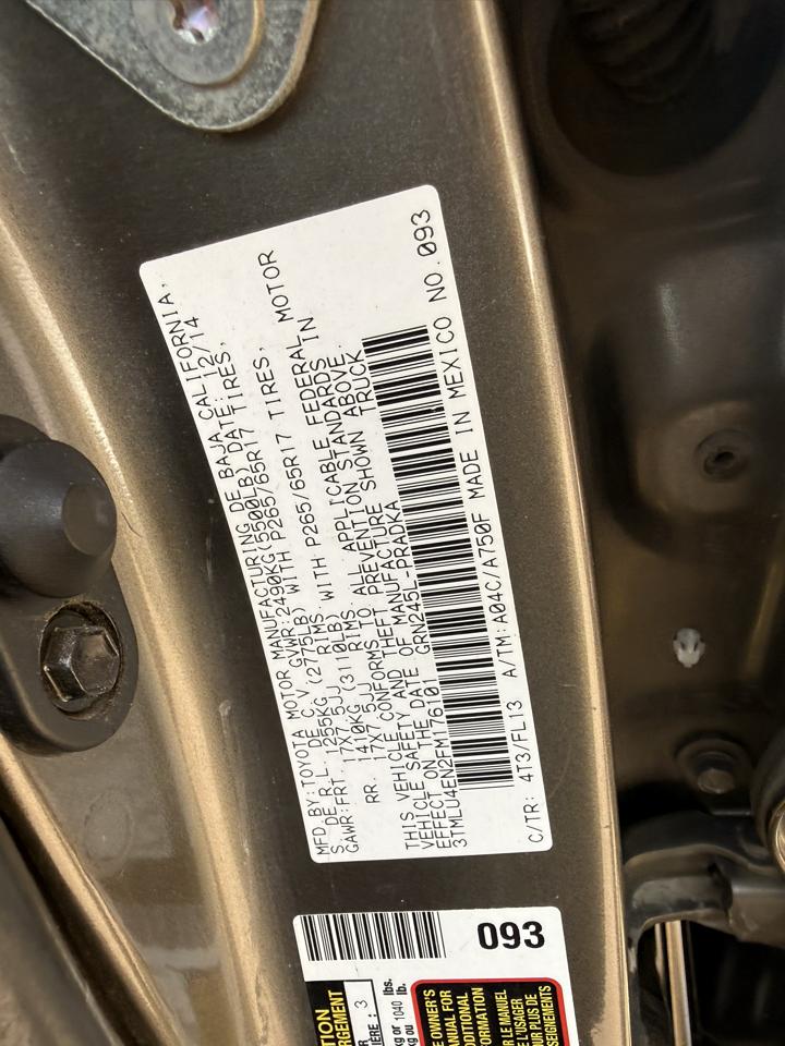 Toyota Tacoma photo 16