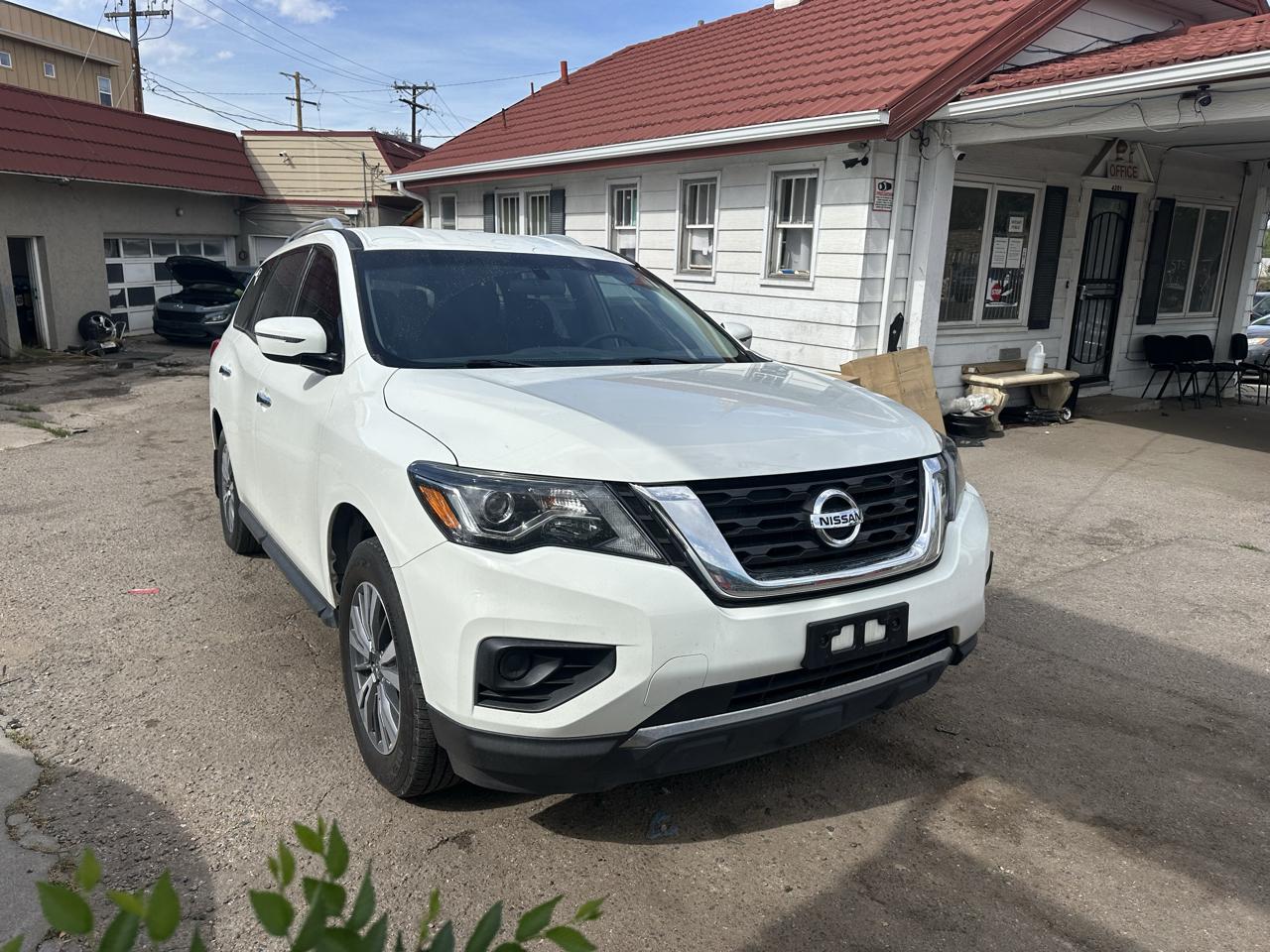2020 Nissan Pathfinder 4x4 S