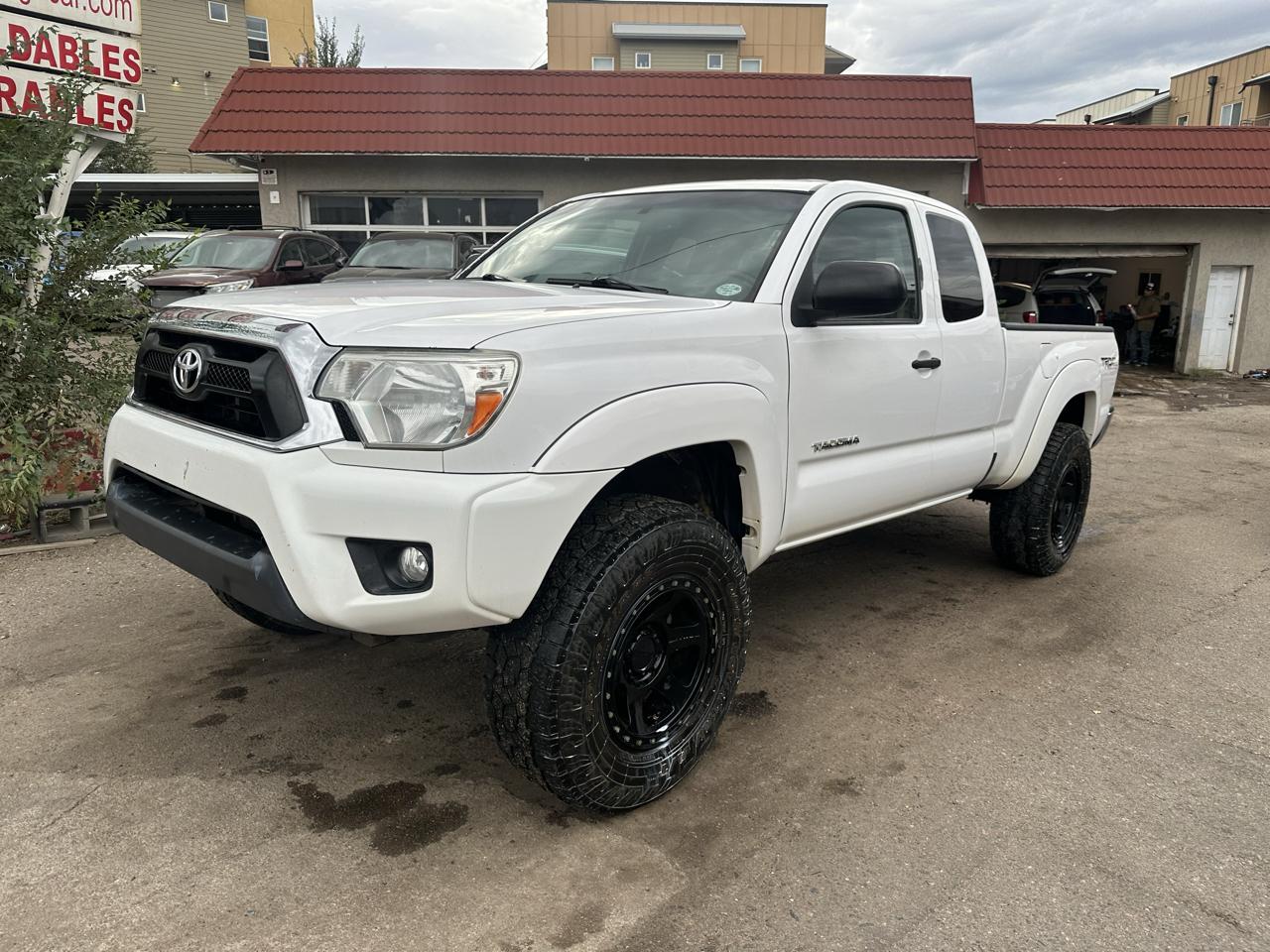 2013 Toyota Tacoma 4WD Access Cab V6 MT (Natl)