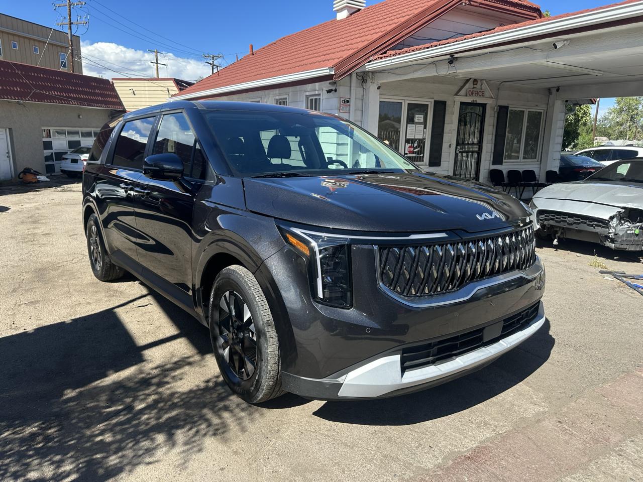 2026 Kia Carnival Hybrid LXS FWD