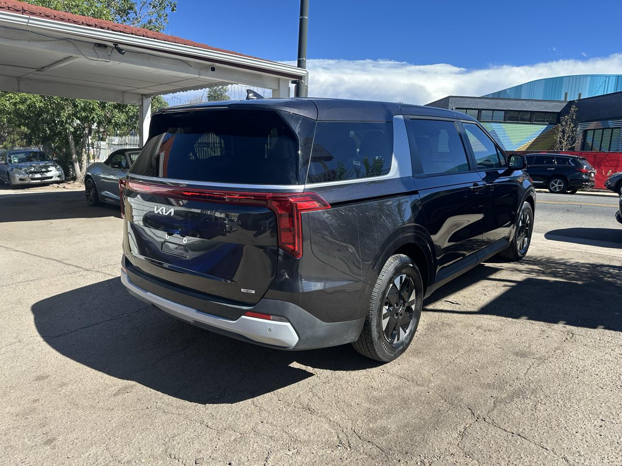 Kia Carnival photo 4