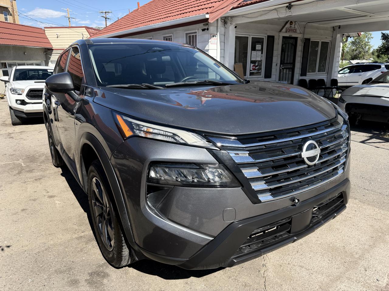 2024 Nissan Rogue AWD SV