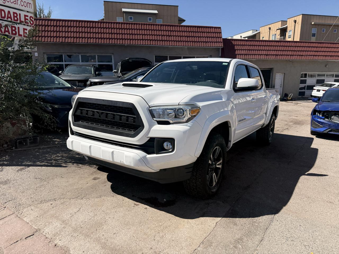 2016 Toyota Tacoma 4WD Double Cab V6 MT TRD Off Road (Natl)