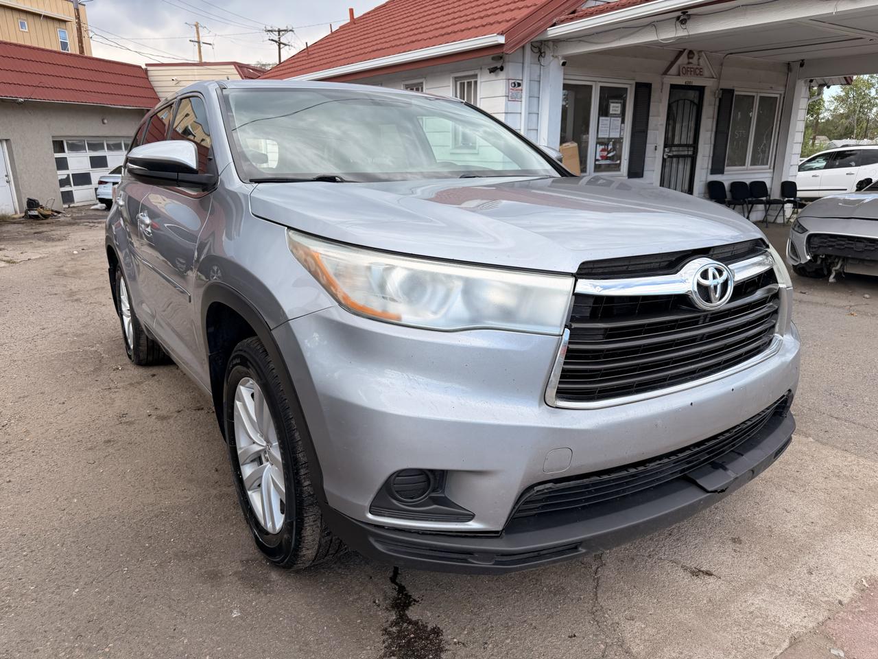 2016 Toyota Highlander AWD 4dr V6 LE (Natl)