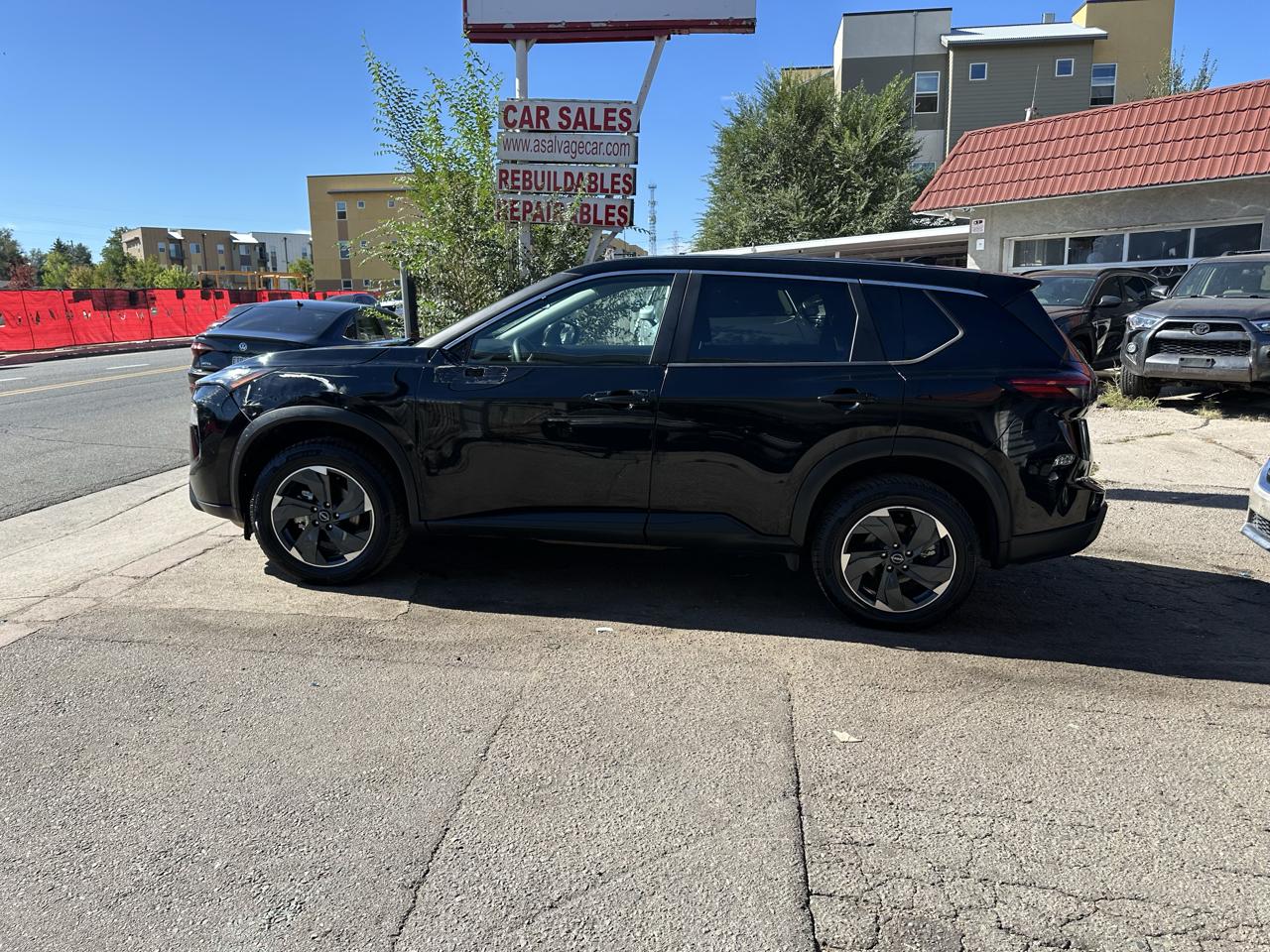 Nissan Rogue photo 2