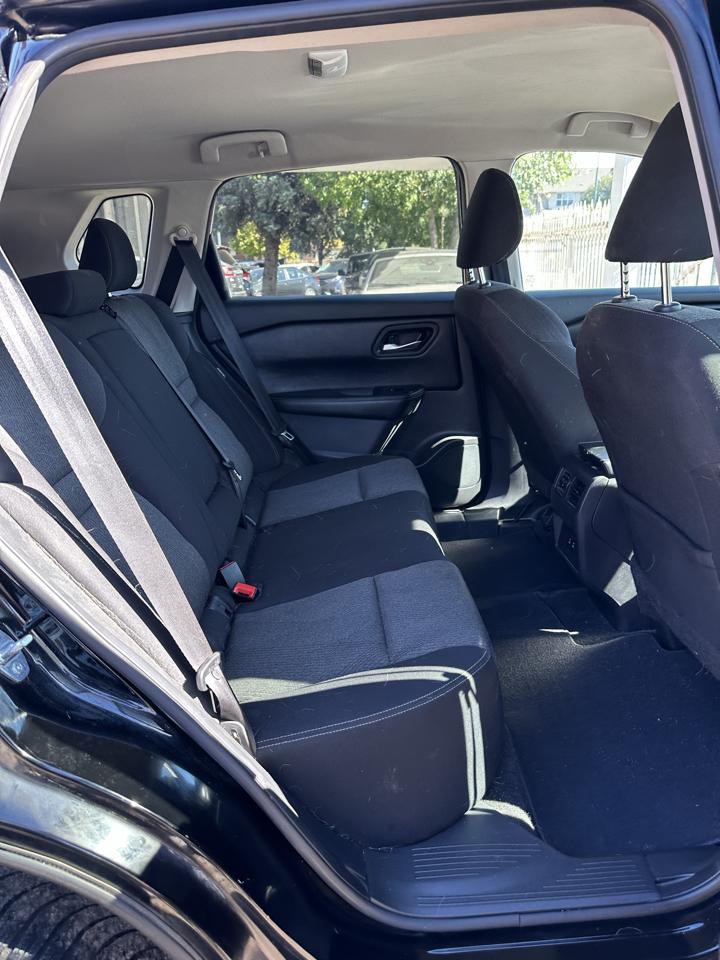 Nissan Rogue photo 16