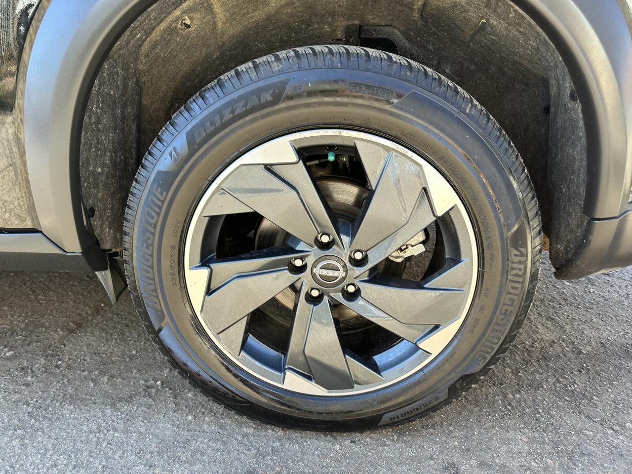 Nissan Rogue photo 18