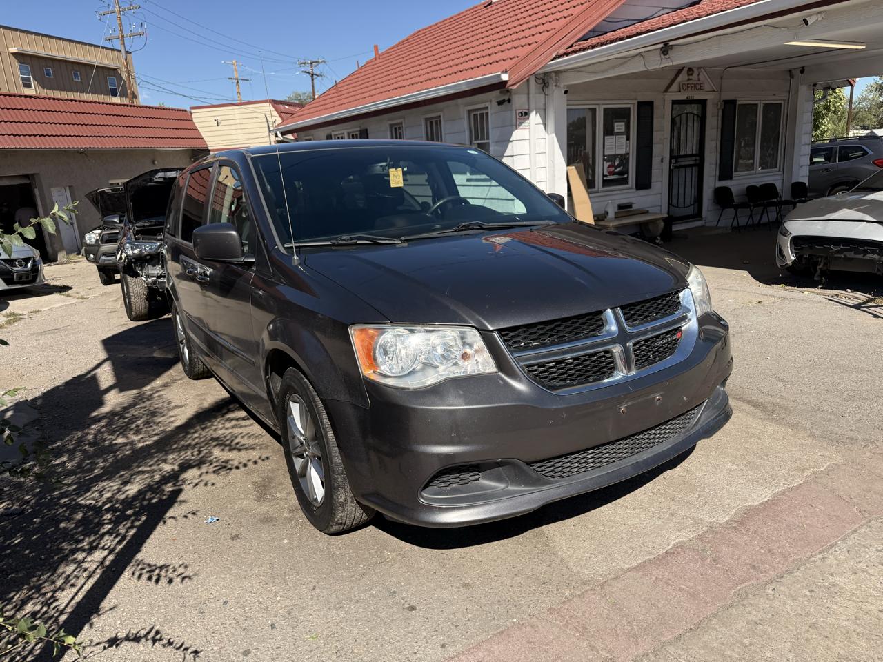 Dodge Grand Caravan photo 3