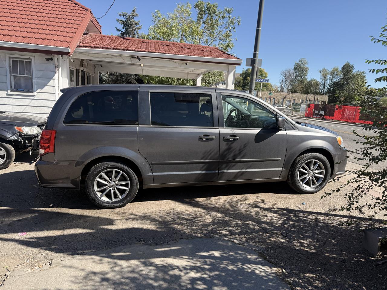 Dodge Grand Caravan photo 4