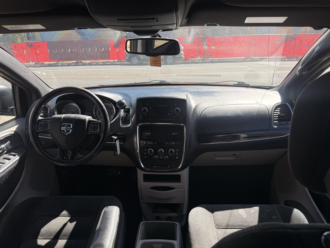 Dodge Grand Caravan photo 13