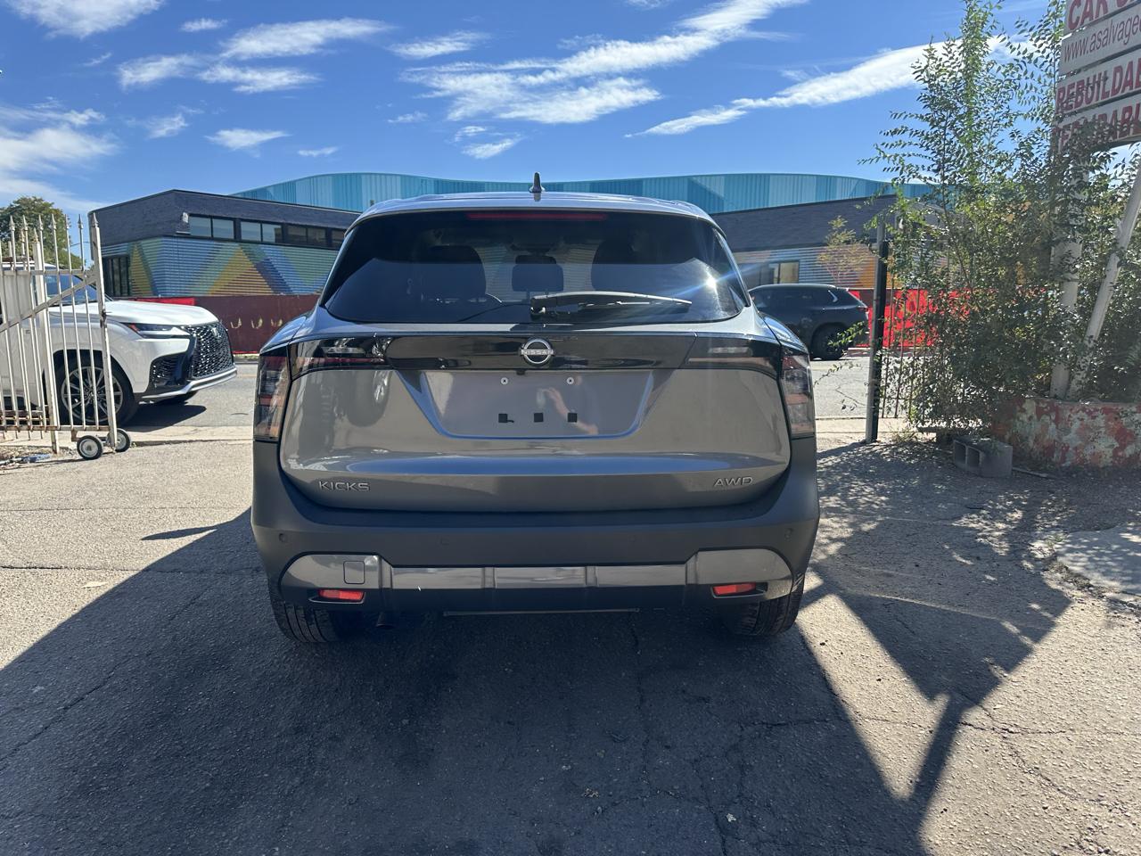Nissan Kicks MPV photo 4