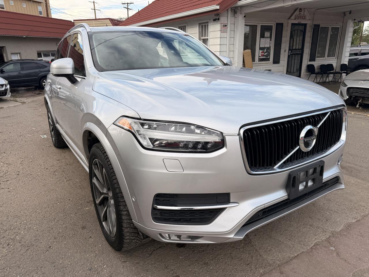 2019 Volvo XC90 T6 AWD Momentum