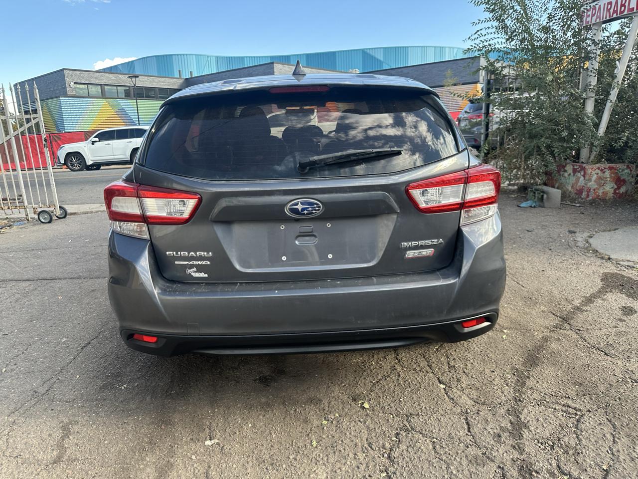 Subaru Impreza photo 2