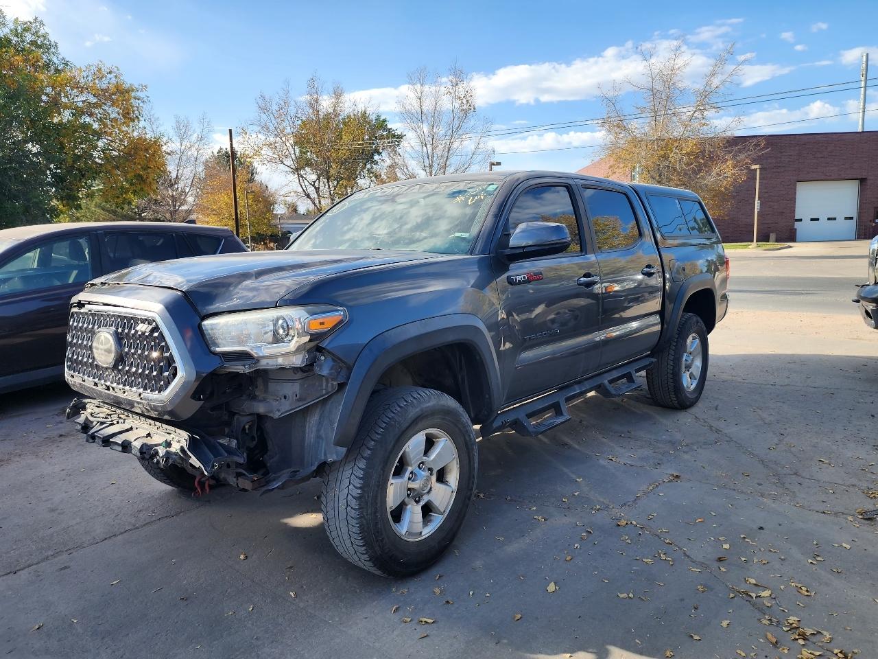 2018 Toyota Tacoma TRD Off Road Double Cab 5' Bed V6 4x4 MT (Natl)