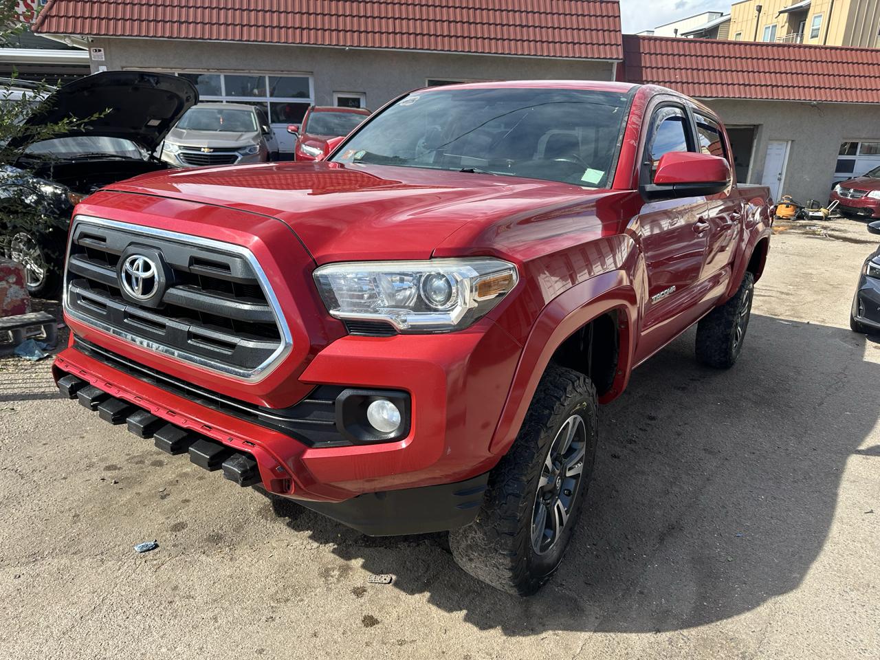 2017 Toyota Tacoma TRD Off Road Double Cab 5' Bed V6 4x4 MT (Natl)