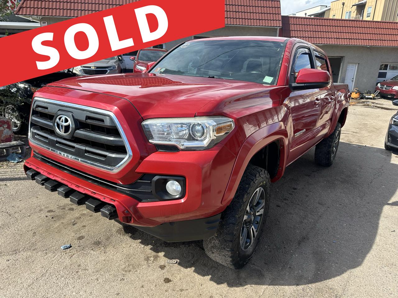 2017 Toyota Tacoma TRD Off Road Double Cab 5' Bed V6 4x4 MT (Natl)