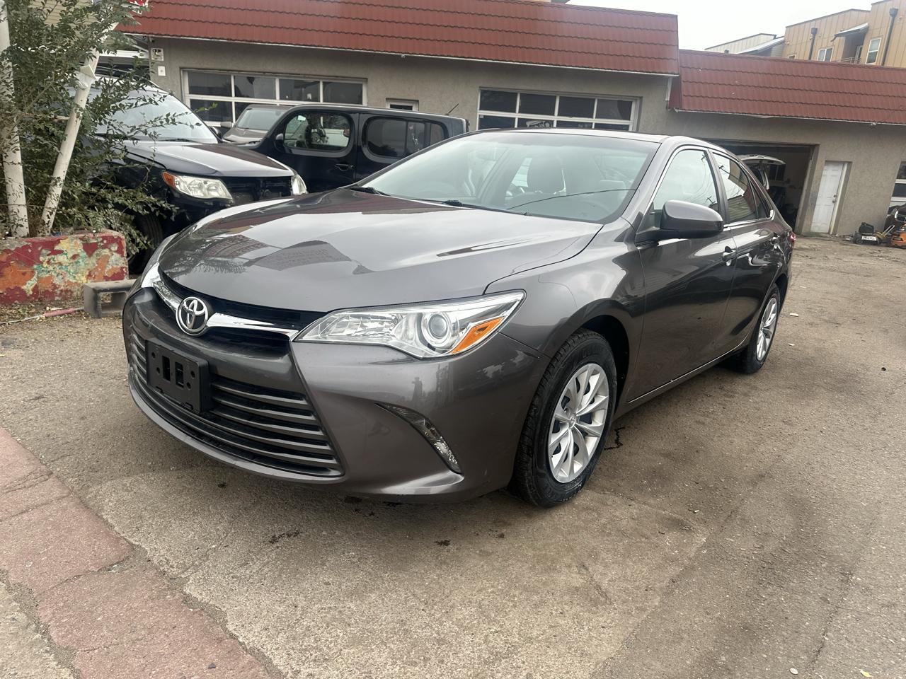 2015 Toyota Camry 4dr Sdn I4 Auto XLE (Natl)