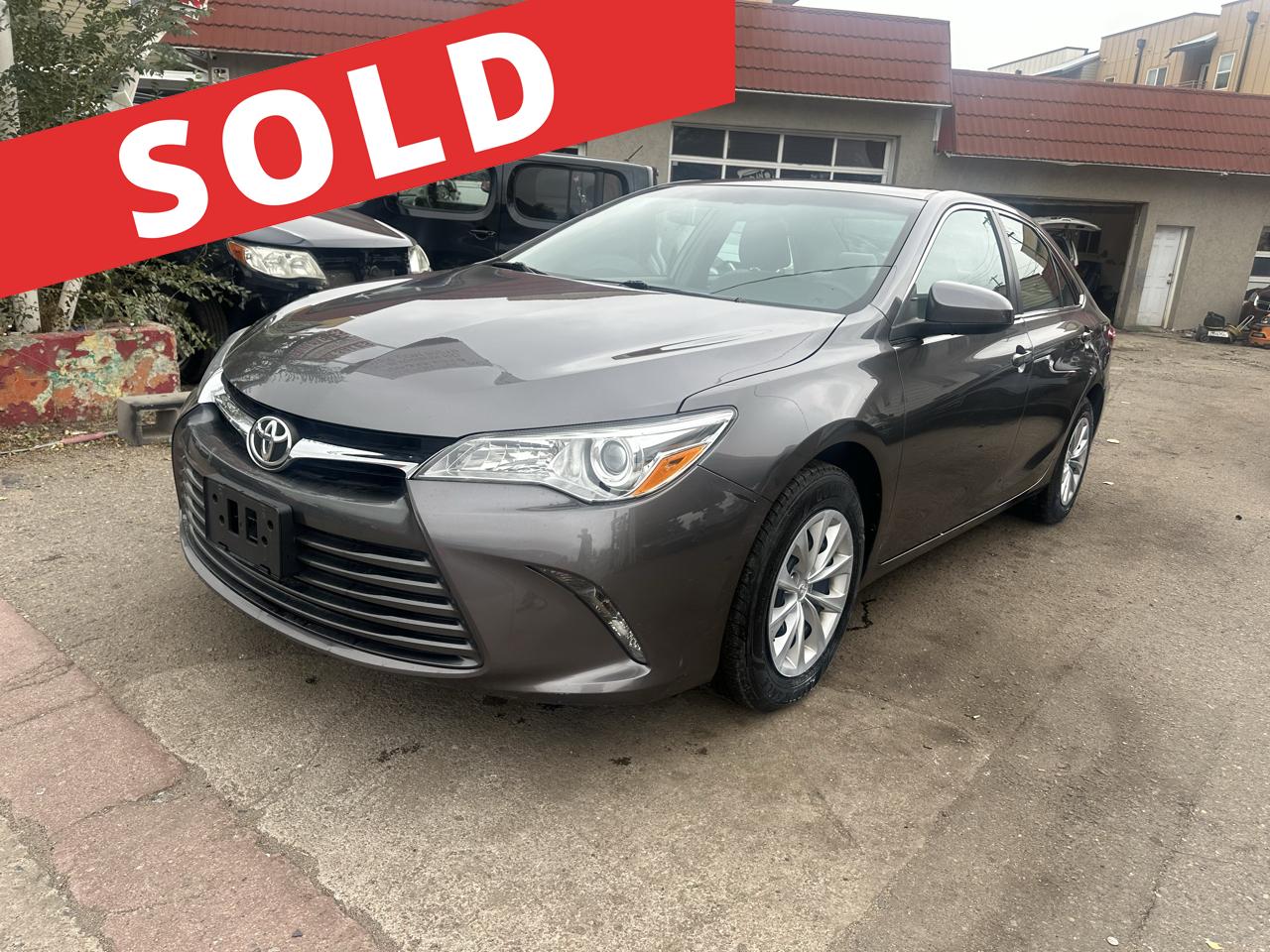 2015 Toyota Camry 4dr Sdn I4 Auto XLE (Natl)