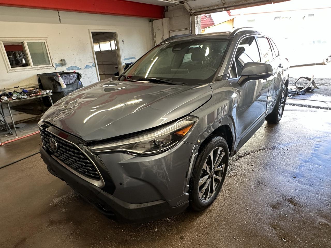 2024 Toyota Corolla Cross XLE 2WD (Natl)