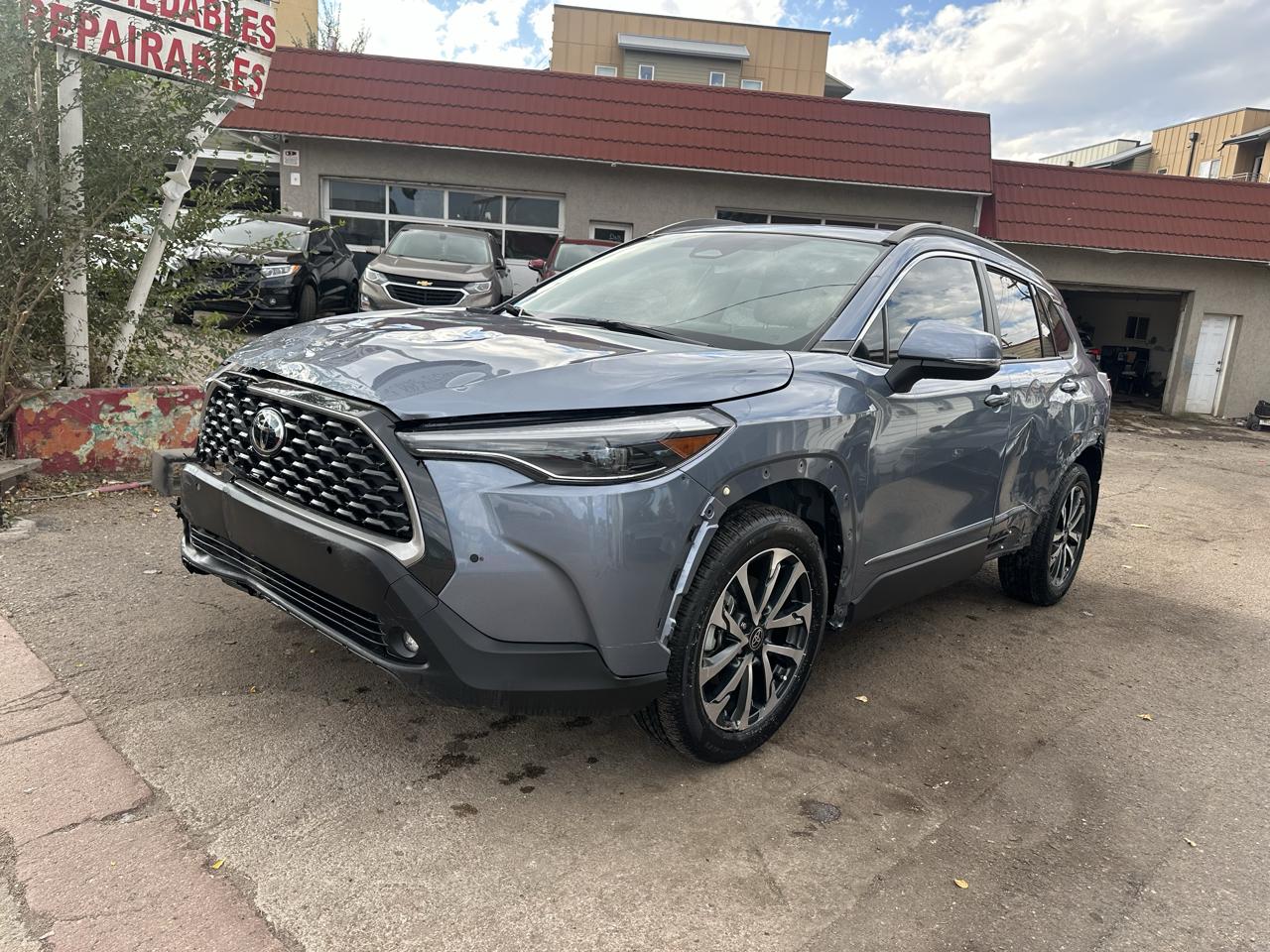 2024 Toyota Corolla Cross XLE 2WD (Natl)