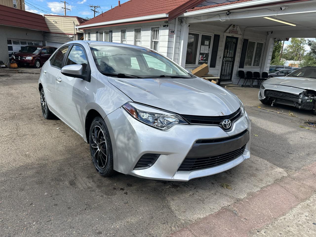 2015 Toyota Corolla 4dr Sdn CVT LE Premium (Natl)