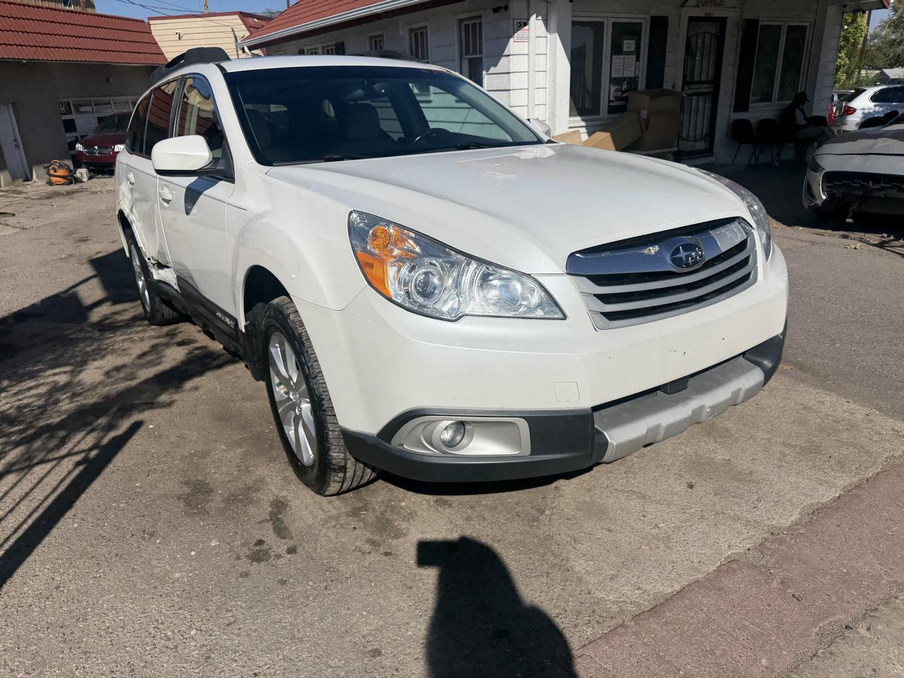 2011 Subaru Outback 4dr Wgn H6 Auto 3.6R Limited Pwr Moon