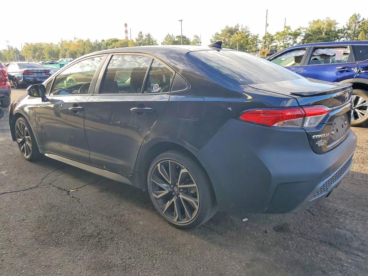 2022 Toyota Corolla SE Nightshade CVT (Natl)
