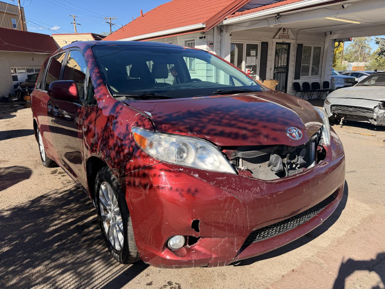 2017 Toyota Sienna Limited Premium AWD 7-Passenger (Natl)