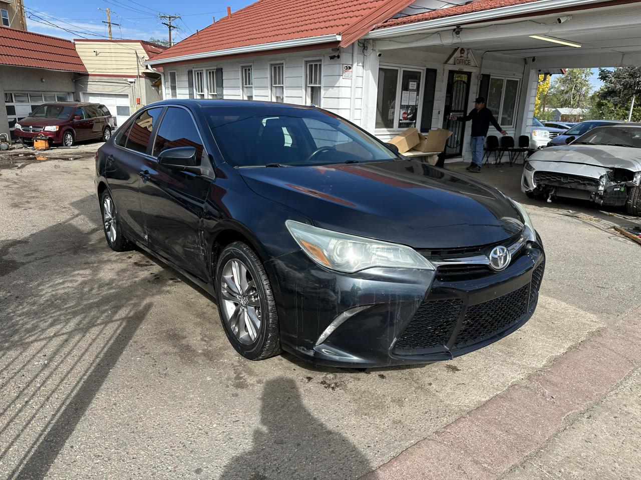 2015 Toyota Camry 4dr Sdn I4 Auto XLE (Natl)