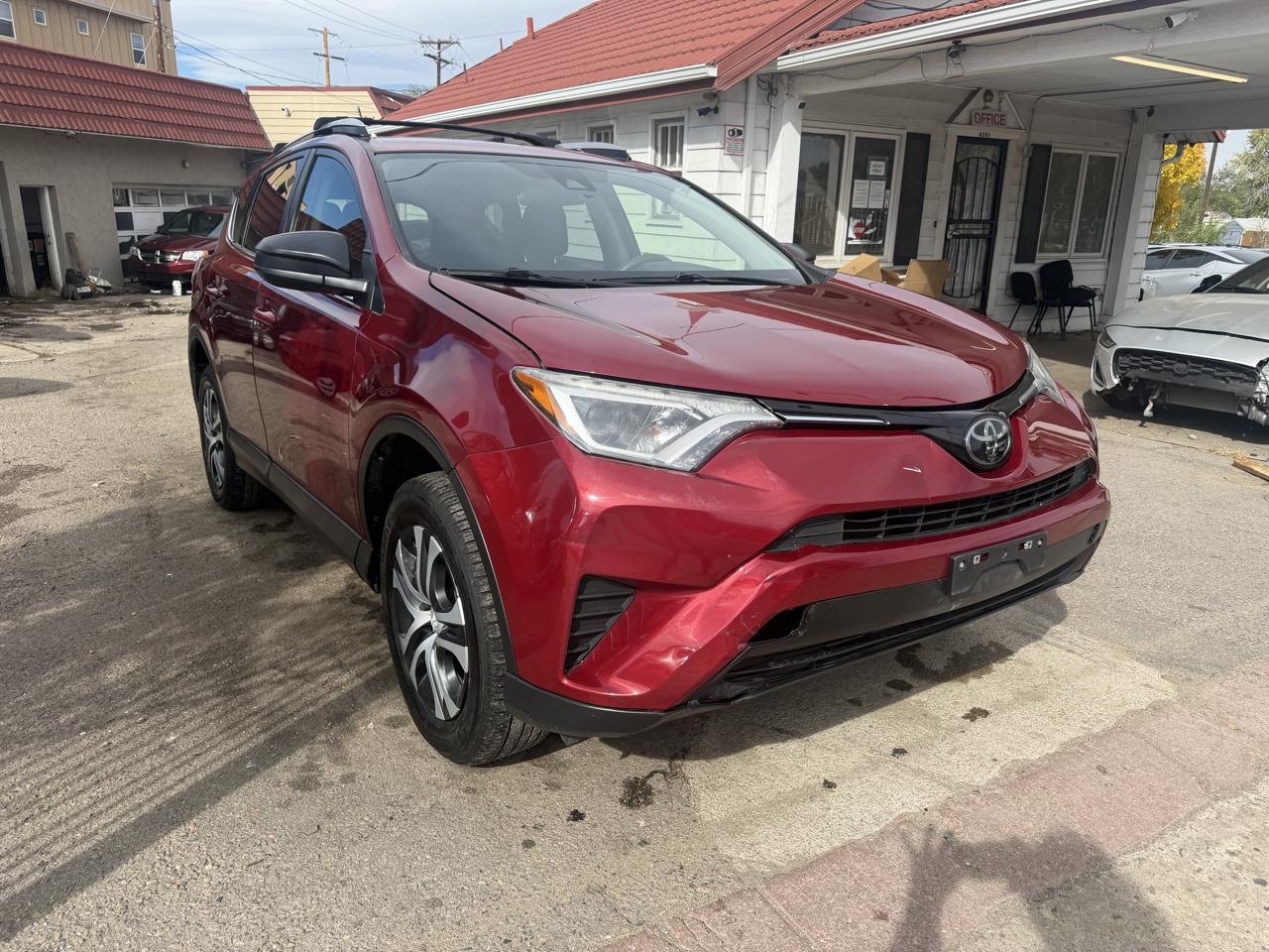 2018 Toyota RAV4 LE AWD (Natl)