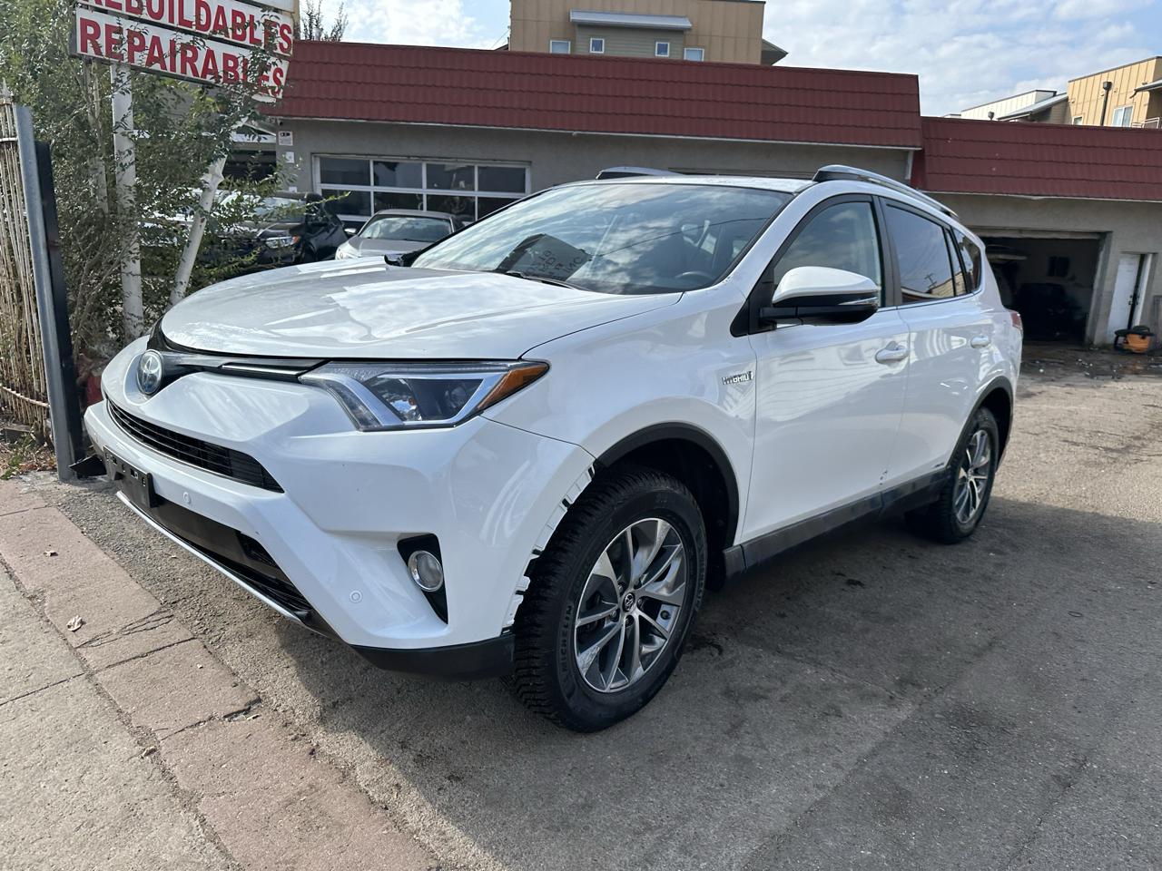 2018 Toyota RAV4 Hybrid XLE AWD