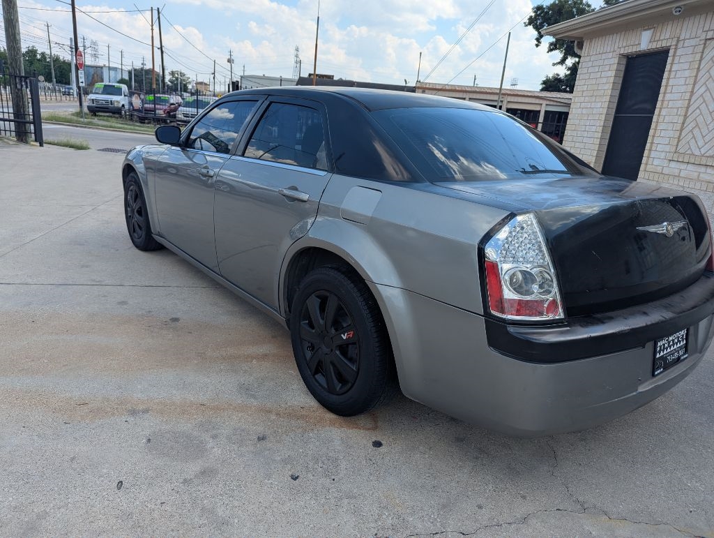 Chrysler 300 Base 2007