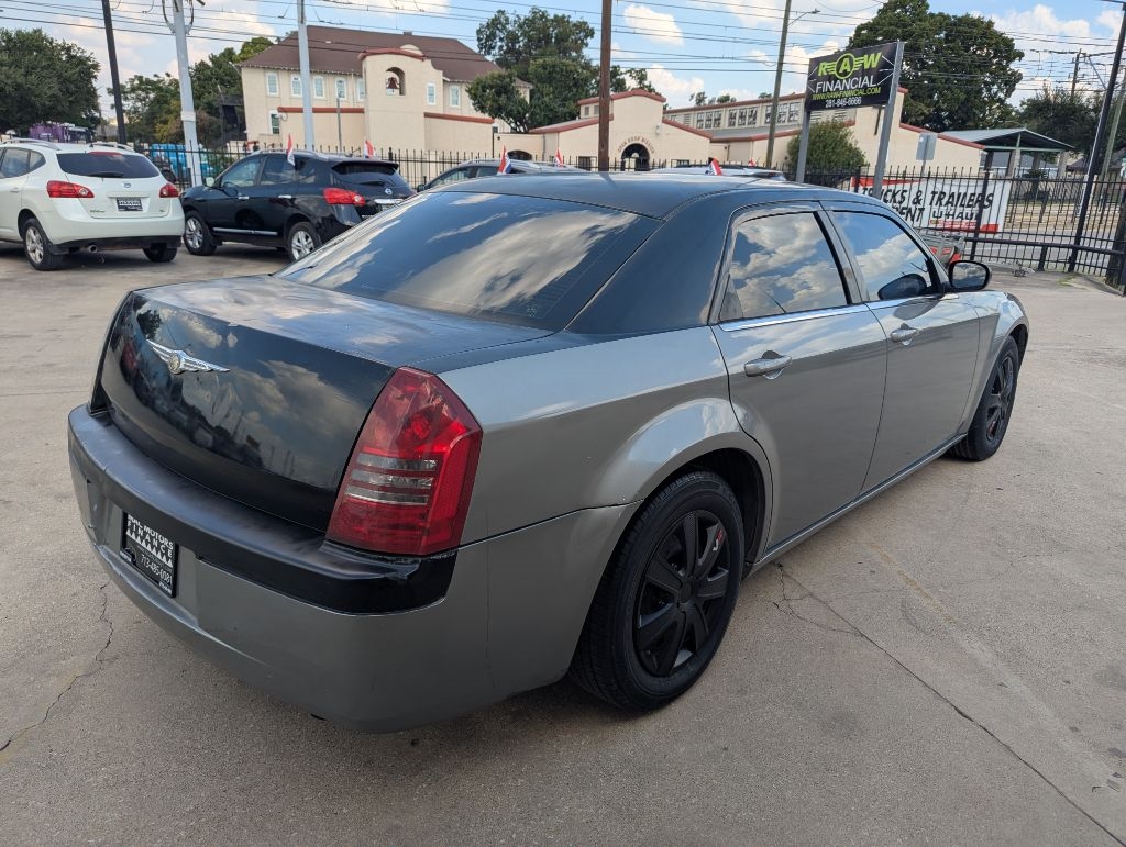 Chrysler 300 Base 2007