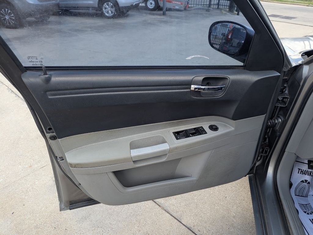 Chrysler 300 Base 2007