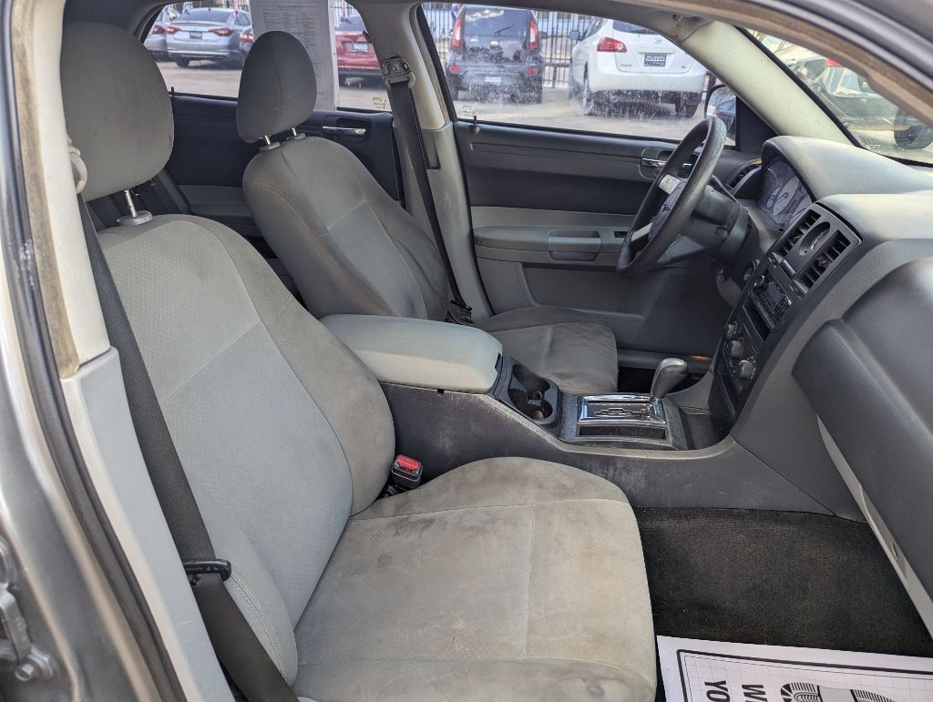 Chrysler 300 Base 2007