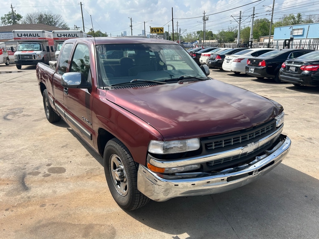 2000 Chevrolet Silverado's photo